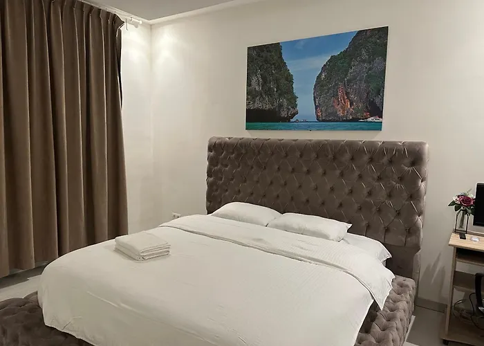 Luxurious Apartment *